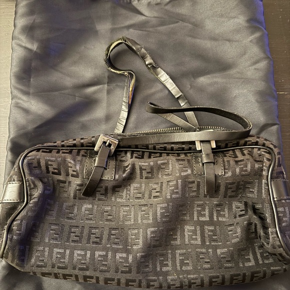 Fendi Black Monogram Shoulder Bag - Picture 1 of 15